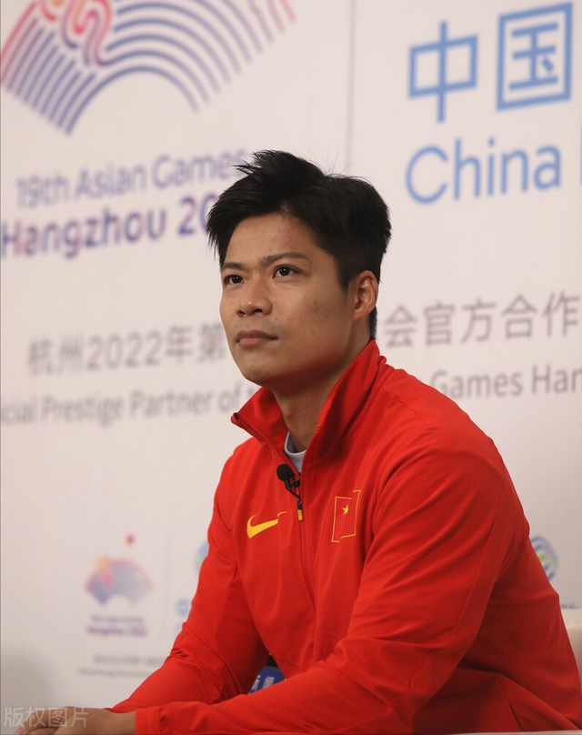 苏炳添赛后谦逊发言登热搜，广厦男篮绝杀那不勒斯引发热议(苏炳添是广东队吗)